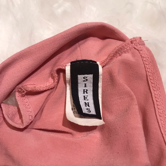 High Neck Tie Top 💗 - Picture 3 of 4